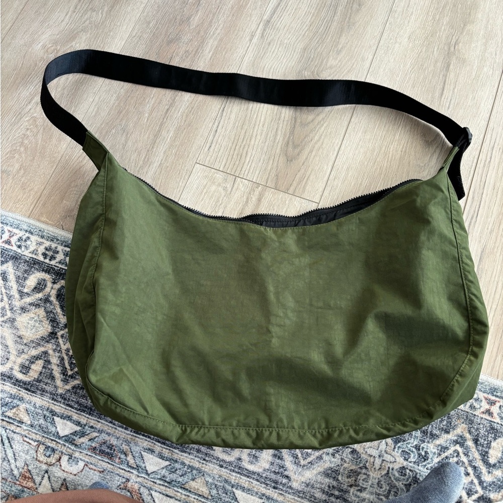 Large Baggu Crescent